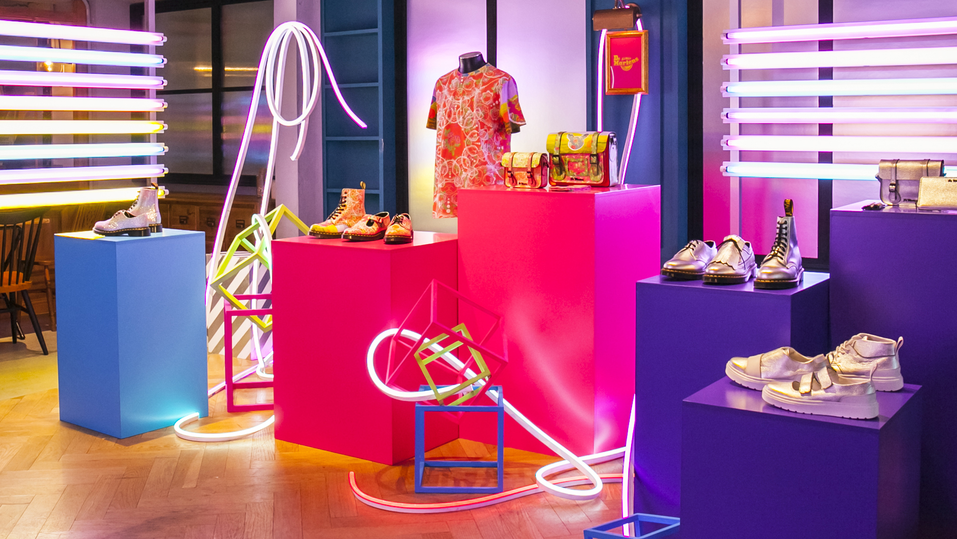 DR. MARTENS<br>2017AW Exbiton