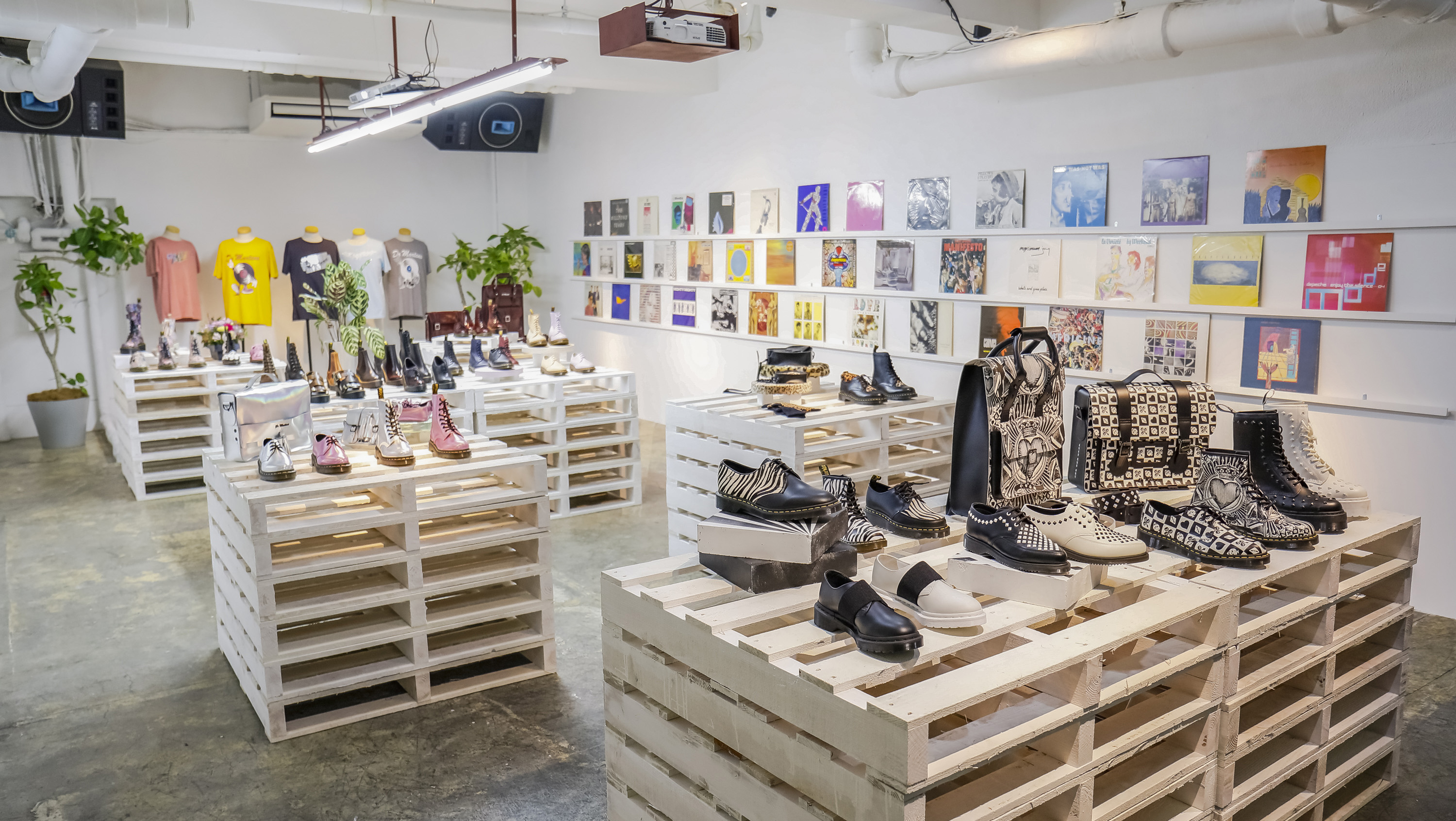 DR. MARTENS<br>2018SS Exhibition