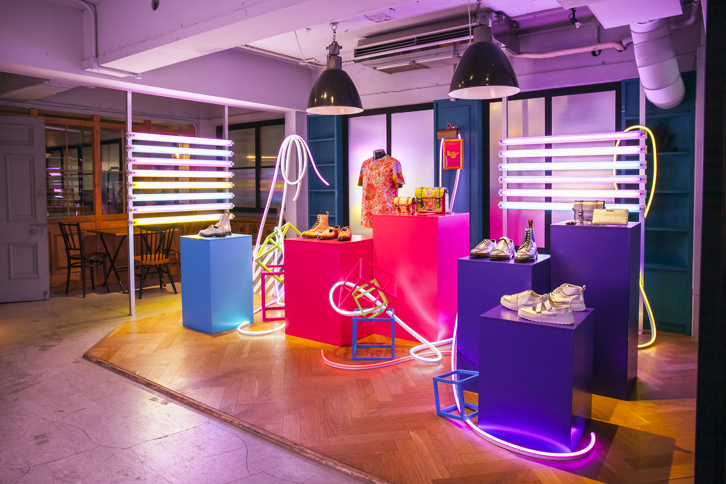 DR. MARTENS<br>2017AW Exbiton